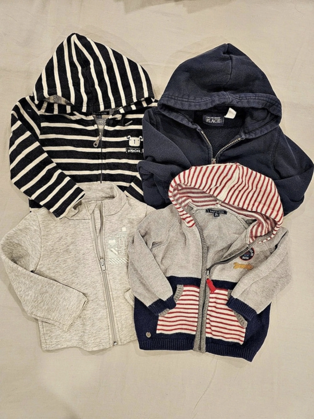 🧸2/20$ Baby Clothing Size 12-18M Hoodies & Sweaters Boy Lot Of 4